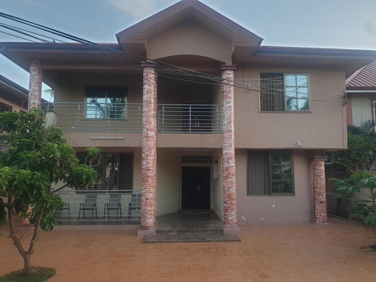 Fresh Air Lodge Sakumono Bagian luar foto