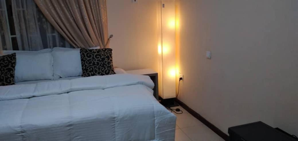 Fresh Air Lodge Sakumono Bagian luar foto