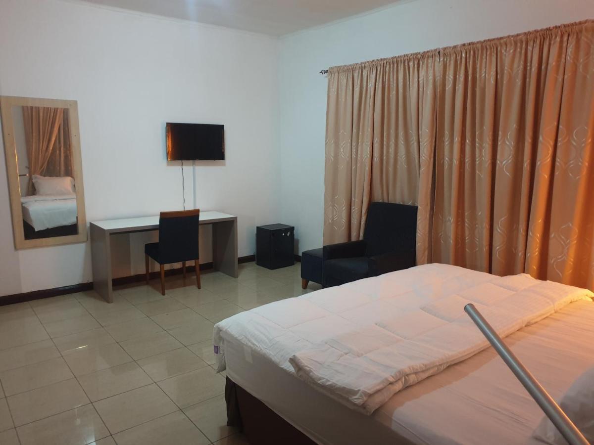 Fresh Air Lodge Sakumono Bagian luar foto